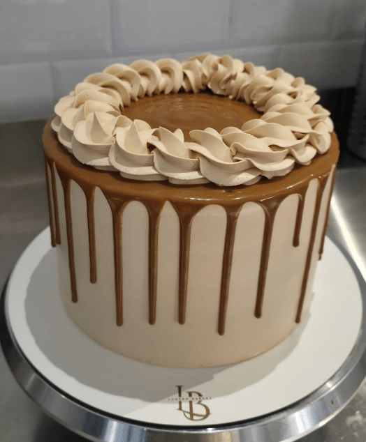 DULCE DE LECHE CAKE