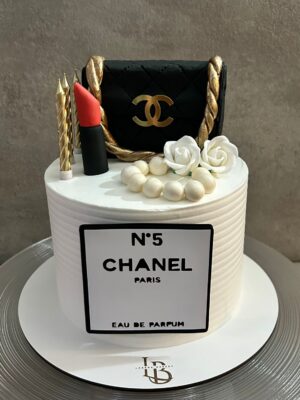 Chanel cake Barcelona, Tarta de Cumpleaños Personalizada en Barcelona