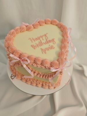 2023/11/32267.jpg Pink Heart cake