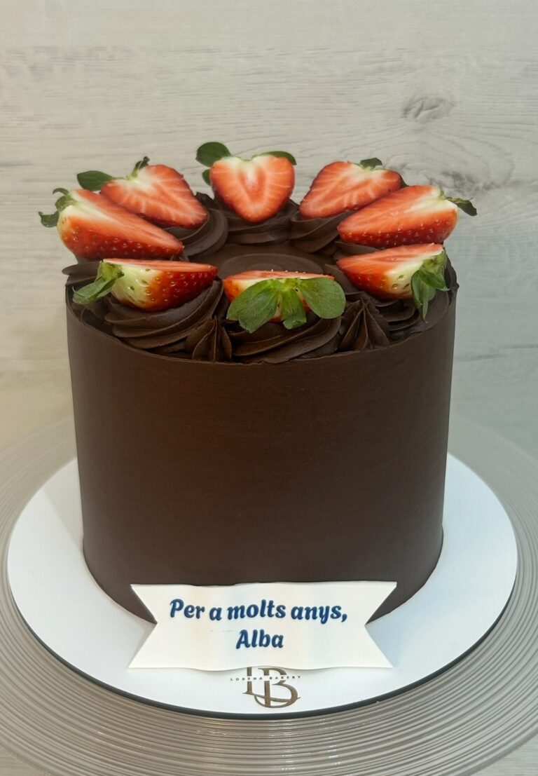 Tarta de Chocolate con Fresas exprés