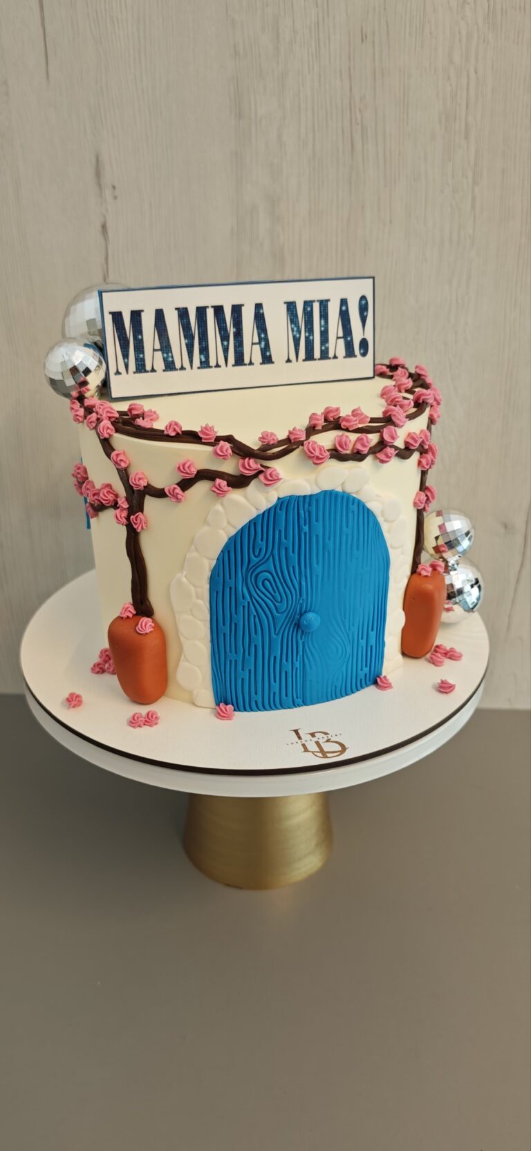 Mamma Mia cake
