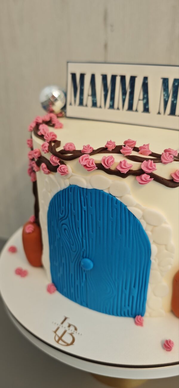Mamma Mia cake