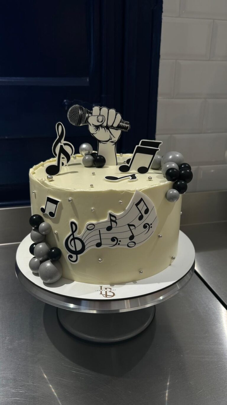 Tarta Música y Micrófono