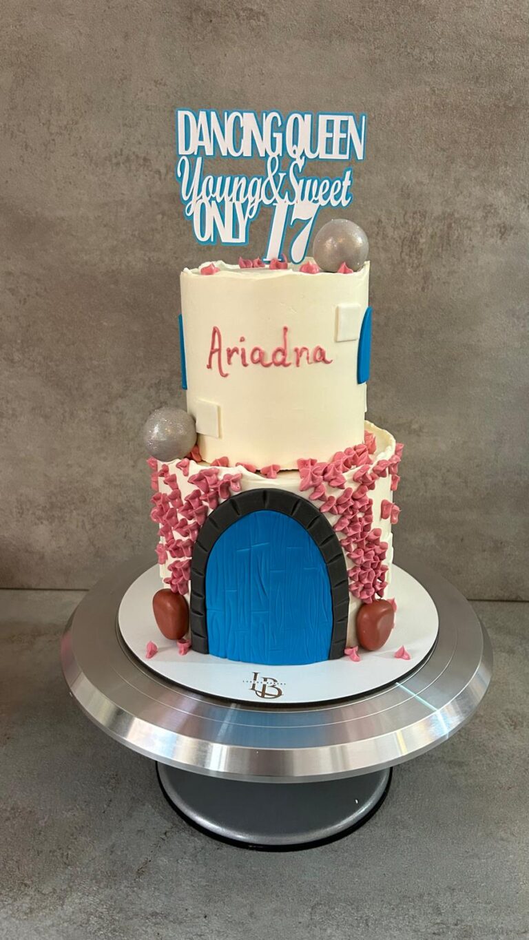 Tarta Dancing Queen con Puerta Azul