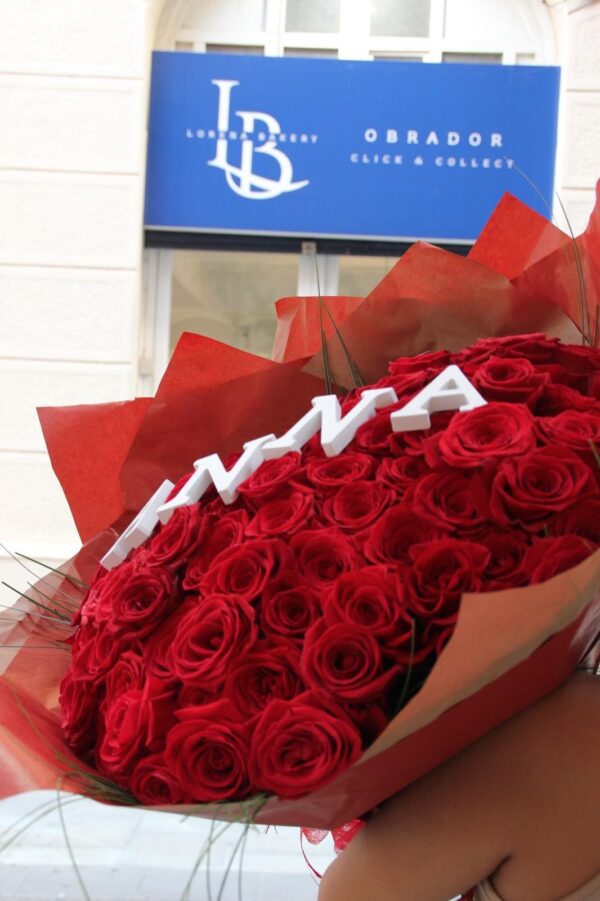 100 rosas nombre lb Ramo 100 rosas barcelona a domicilio