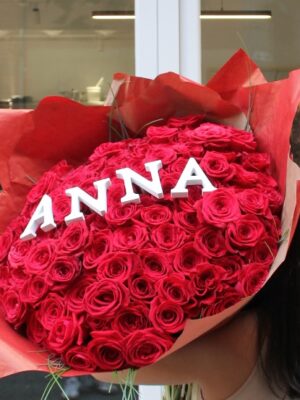 Ramo 100 rosas barcelona a domicilio Ramo 100 rosas barcelona a domicilio