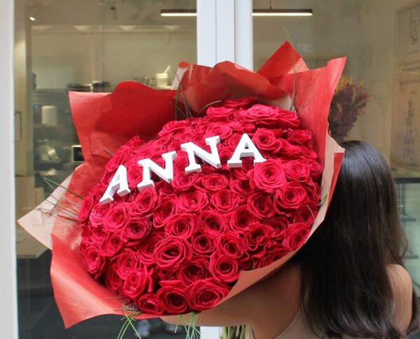 Ramo 100 rosas barcelona a domicilio Ramo 100 rosas barcelona a domicilio