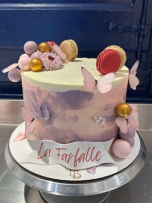 Tarta Elegante de Mariposas