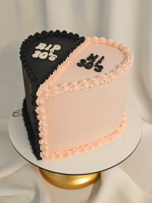 2026/02/32304-scaled.jpg Tarta Corazón RIP 20 HI 30 N&R