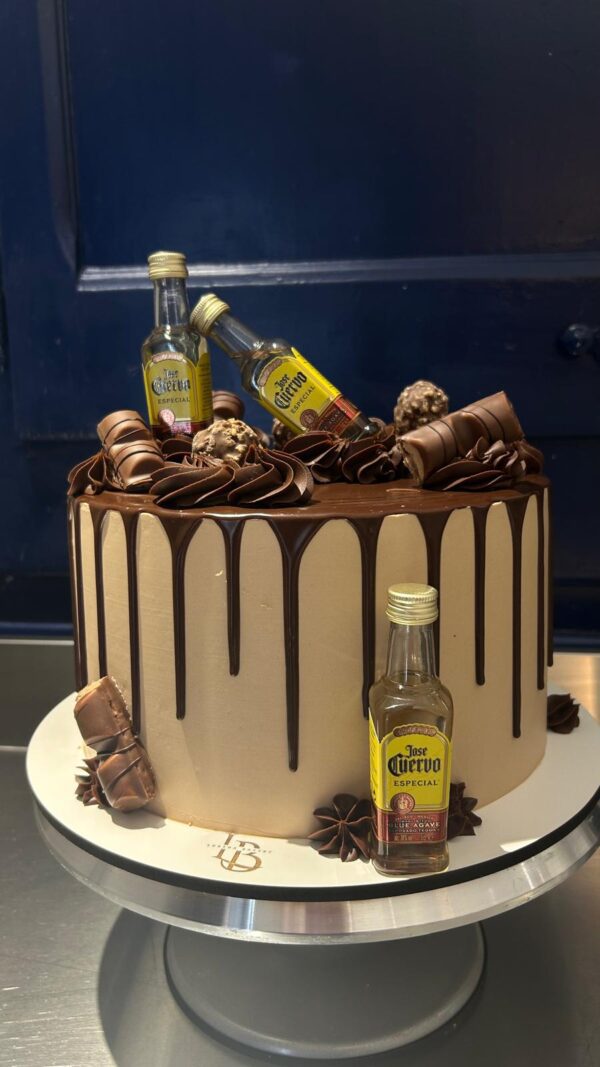 Tarta Tequila & Chocolate – Drip Cake José Cuervo