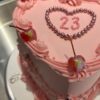 Tarta Corazón Rosa Deluxe con Cerezas