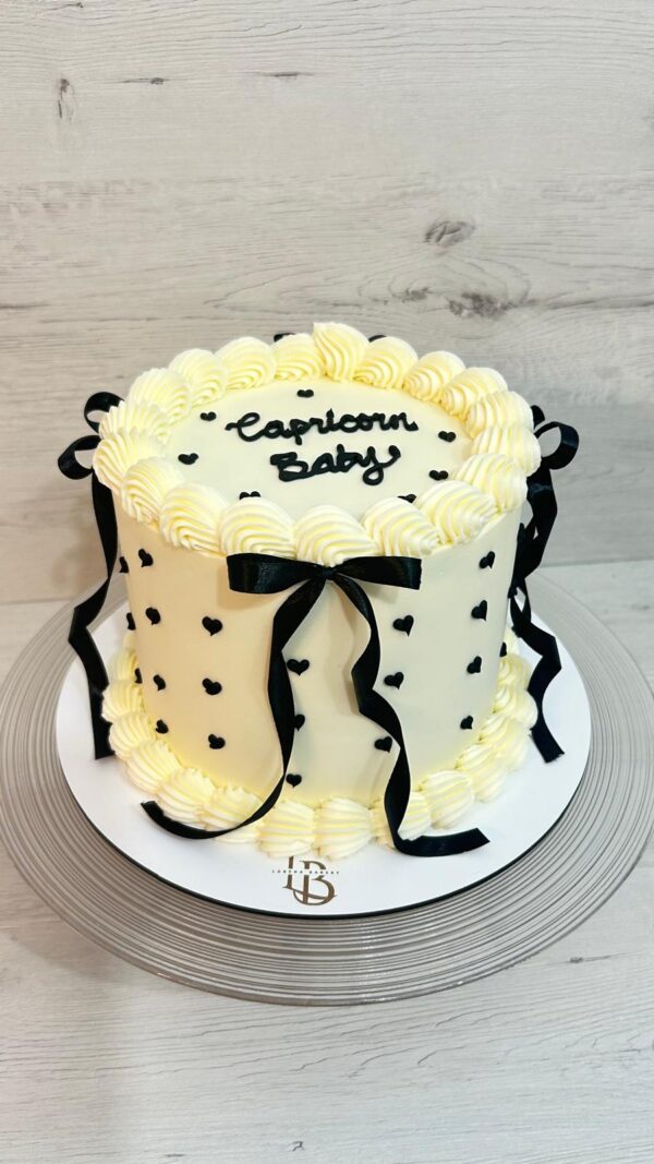 WhatsApp Image 2026-02-09 at 10.12.57 (14) Tarta Coquette de Corazones Personalizable