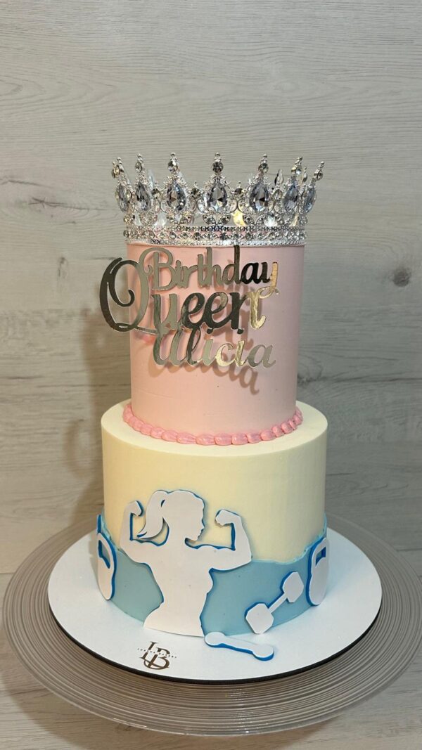 WhatsApp Image 2026-02-09 at 10.20.36 (4) Tarta Alta Birthday Queen con Corona