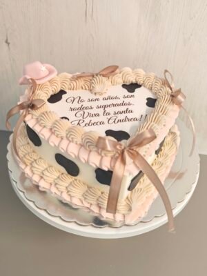 IMG_20260826_155754 Tarta Vaquera Corazón Personalizada