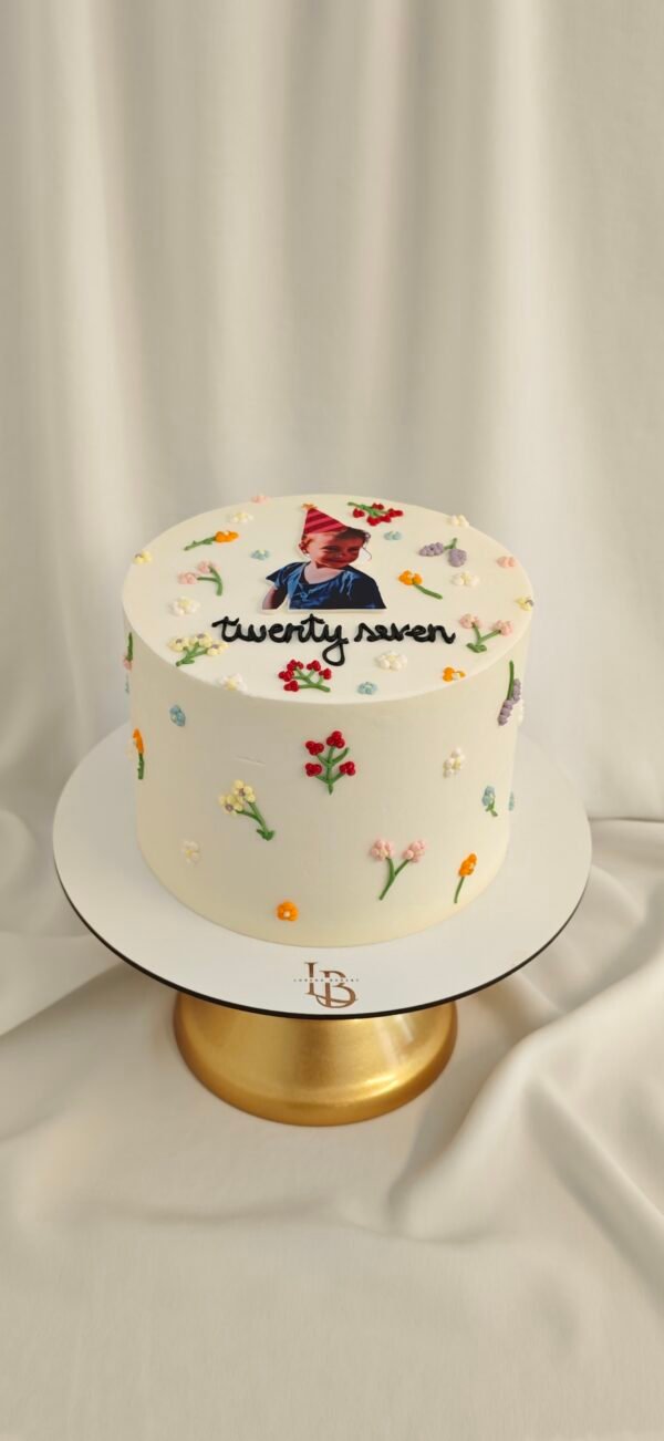 Tarta Personalizada Twenty Seven con Flores