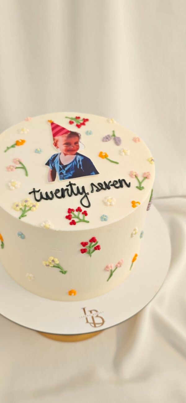 Tarta Personalizada Twenty Seven con Flores