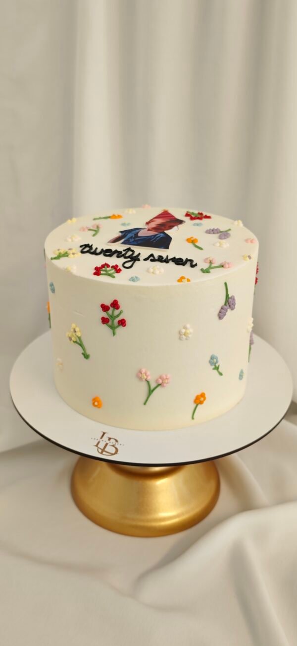 Tarta Personalizada Twenty Seven con Flores